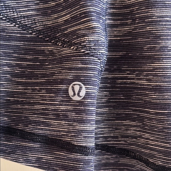 Lululemon Athletica Gray Utility Jacket with Mock Neck - Picture 6 of 6